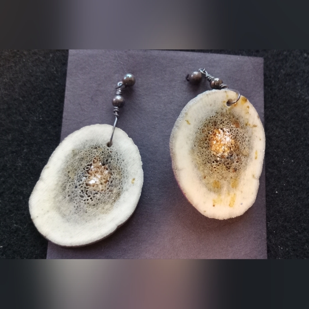 Hand-Painted Deer Antler NAVAJO Eagle Earrings - Picture 4 of 7